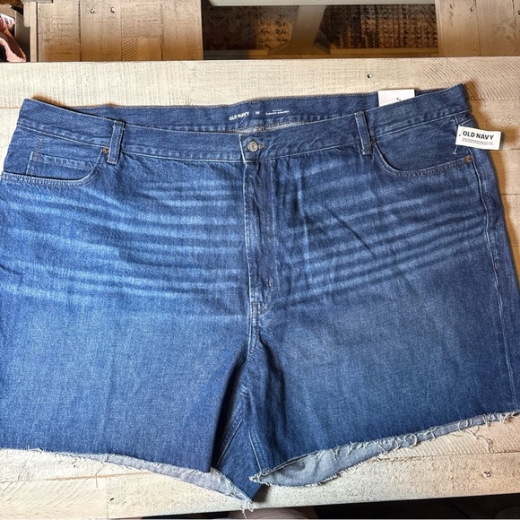 Old Navy High Rise Slouchy Straight Blue Denim Shorts Distressed Frayed Size 28 - Picture 1 of 16